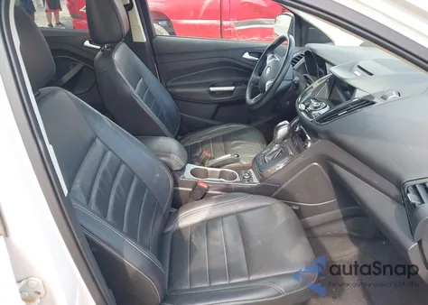 2016 Ford Escape Titanium из США, поврежденный, VIN 1FMCU0J93GUB03300